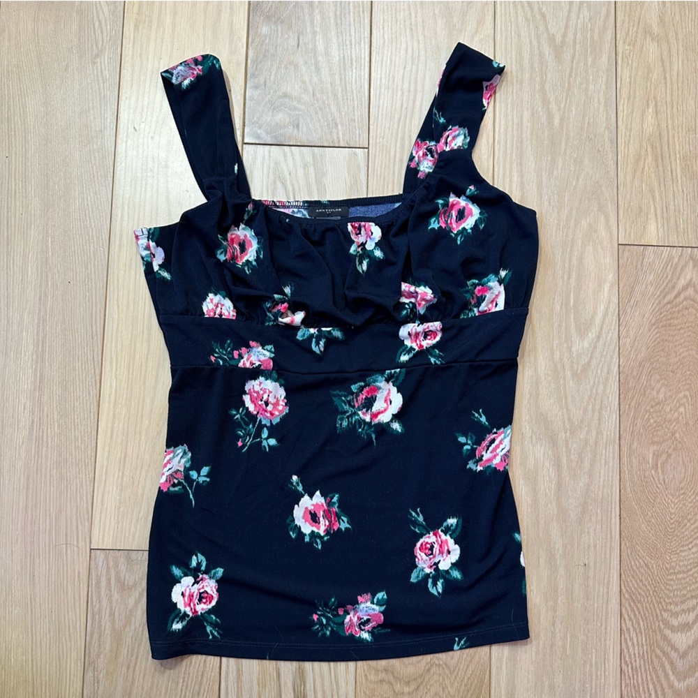 Ann Taylor floral print tank top, women’s size, medium, black with rose floral
